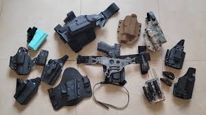 Choosing the Right Custom Leather Holster for Everyday Carry