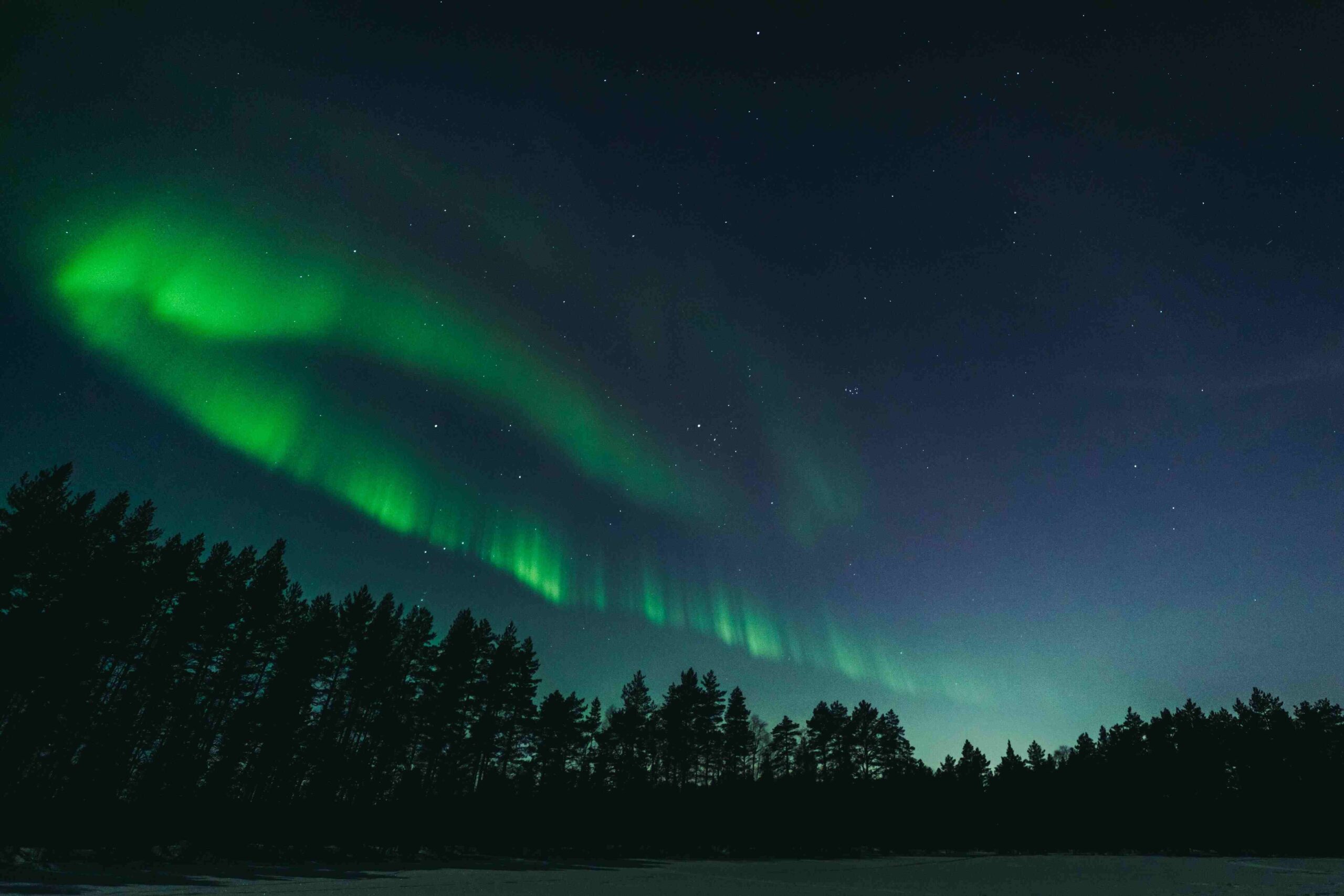 How to Capture Stunning Aurora Shots Without Professional Gear