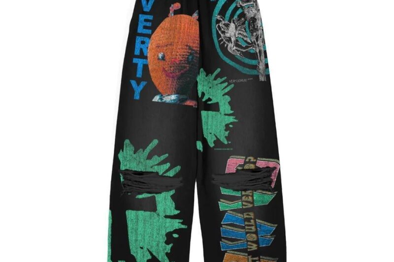 Vertebrae Sweatpants Luxury in Motion: The Art of Living?