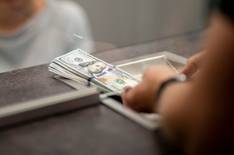 Ar patartina keisti valiutą oro uoste?