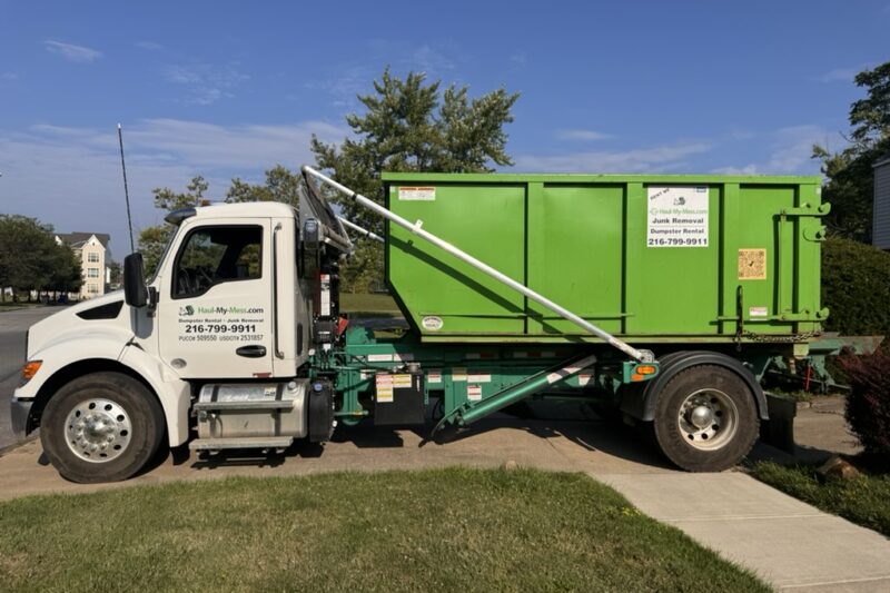 Reliable Commercial Dumpster Service Near Cleveland, Ohio for Efficient Waste Management