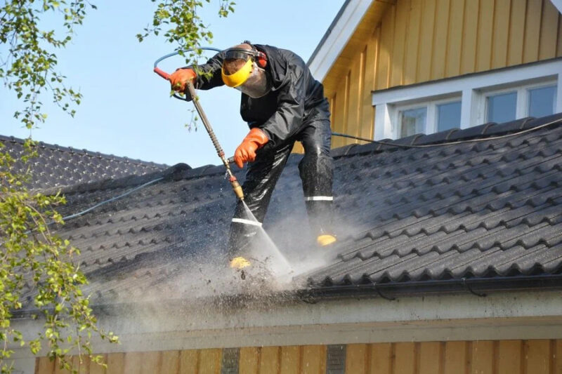Gutter Cleaning in McKinnon: The Best Method for a Cleaner, Safer Home