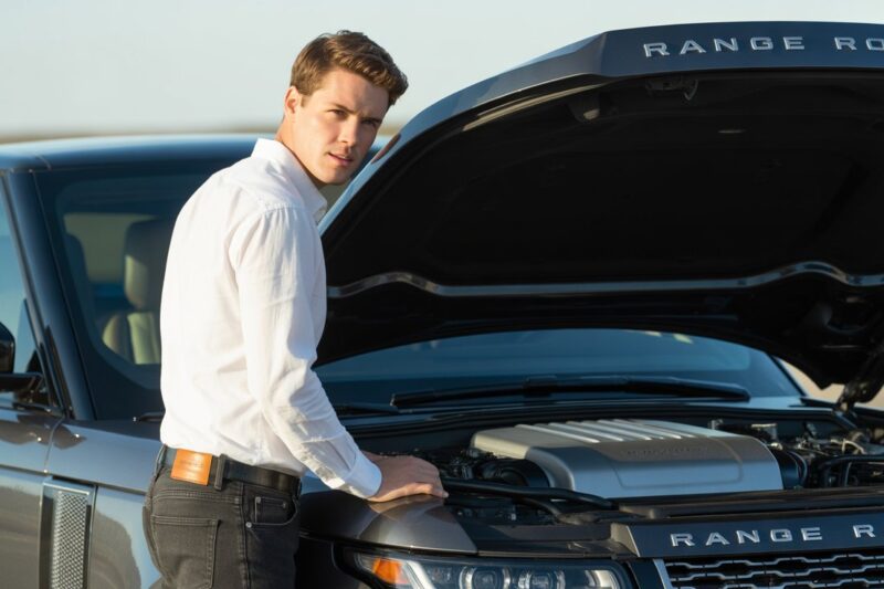 How Does Technology Enhance the Smoothness of a Range Rover Engine?
