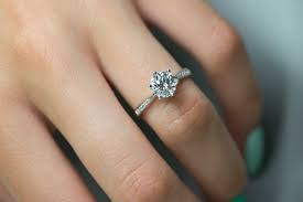 Buy Diamond Rings Online: Everything You Need to Know