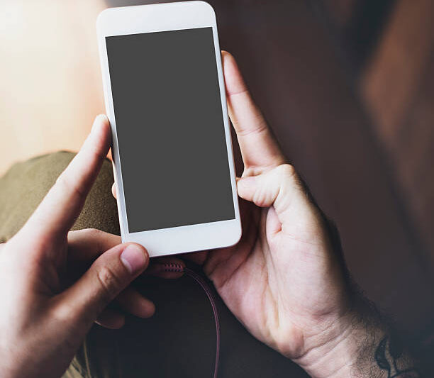 Get Your Broken Phone Screen Repaired In A Flash: Ifix Gadgets And Vape Bedford