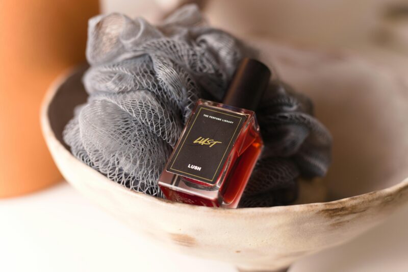 The Art of Choosing a Perfume: Find the Fragrance That Defines You