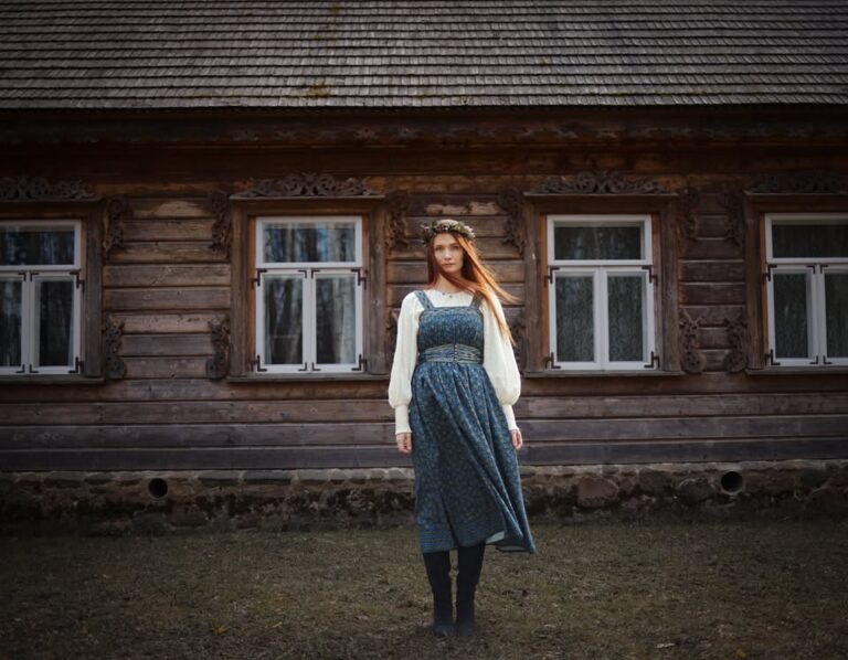 minimalist fashion image