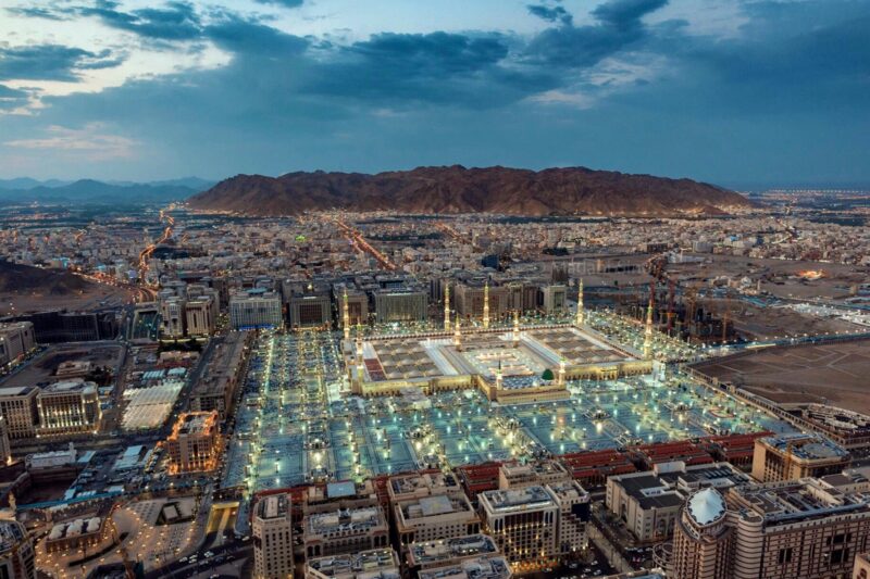 Budget-Friendly Umrah Packages for Pilgrims Worldwide!!