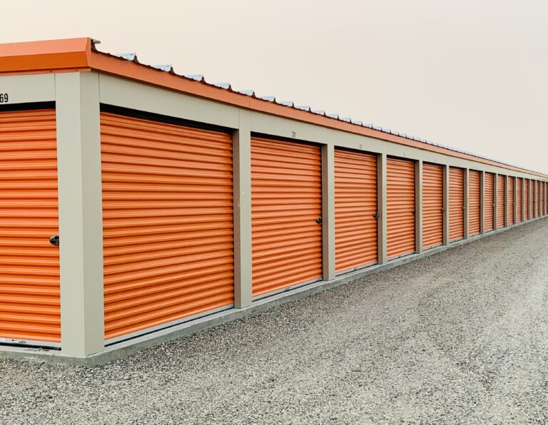 Long-Term vs. Short-Term Storage Units in Arlington: Key Differences