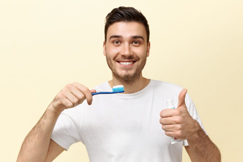 How to Maintain Oral Health with the Help of a Spanish Dentist Near Me?