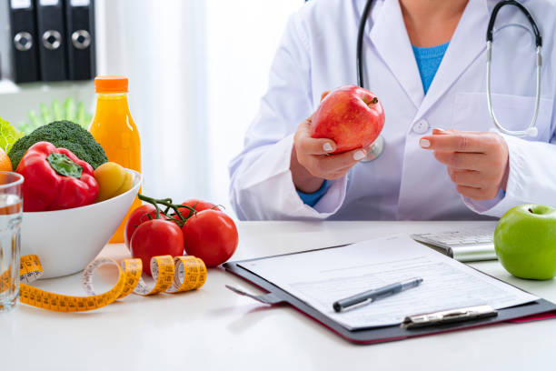 Does a Nutritionist and Dietitian Help Hormonal Balance