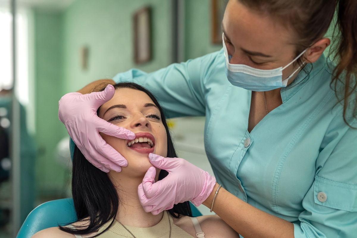 In-Chair Whitening Near South Brisbane