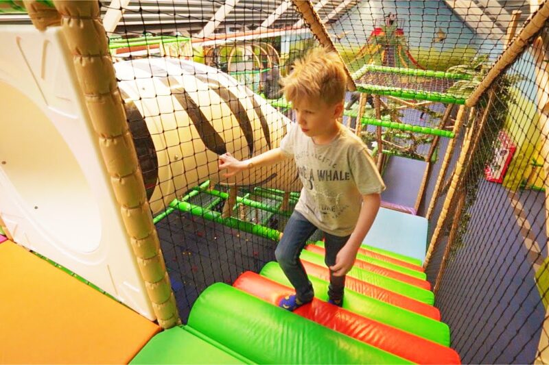 How Indoor Playgrounds in Mississauga Boost Kids’ Creativity and Confidence