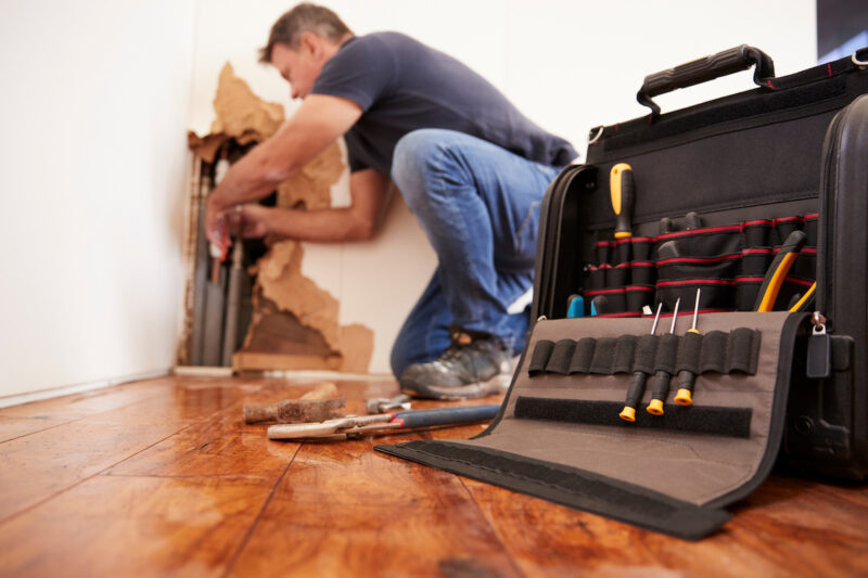 When Is the Right Time to Hire a Handyman Service?