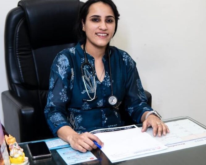 Gynecologist In Chittaranjan Park, Delhi – Dr. Rupali Chadha | PCOS, Infertility and Preventive Care