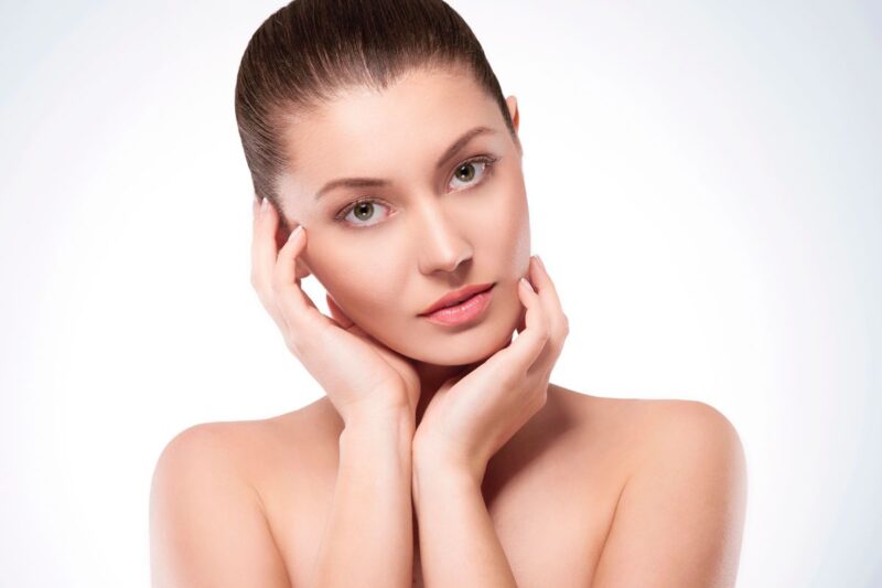 كيف يُقارن علاج مورفيوس 8 بتقنية الوخز بالإبر الدقيقة؟