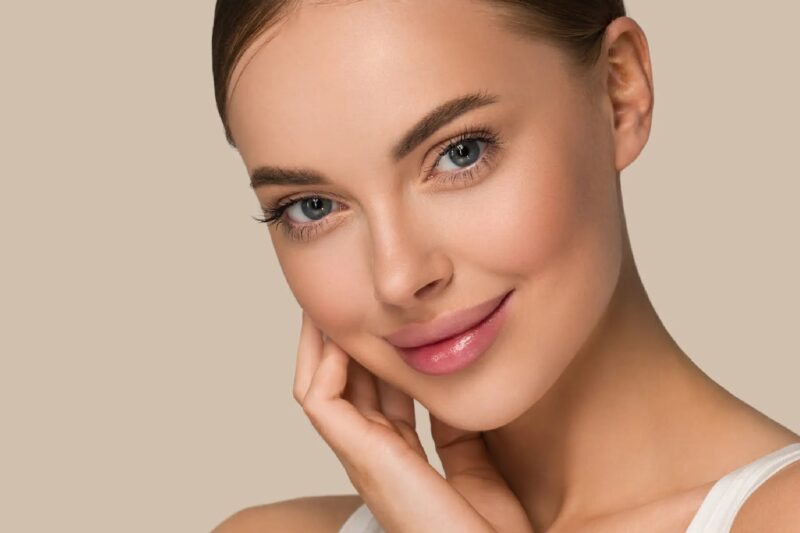 هل عملية تجميل الأنف بالحقن السائل أفضل من الجراحة؟