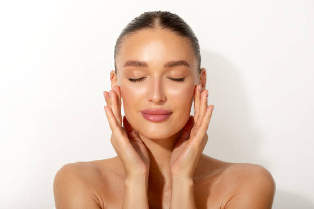 Does 8 Point Facelift Help With Early Signs of Aging