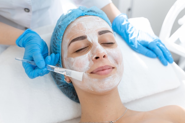 Deep Cleansing Facial in Dubai